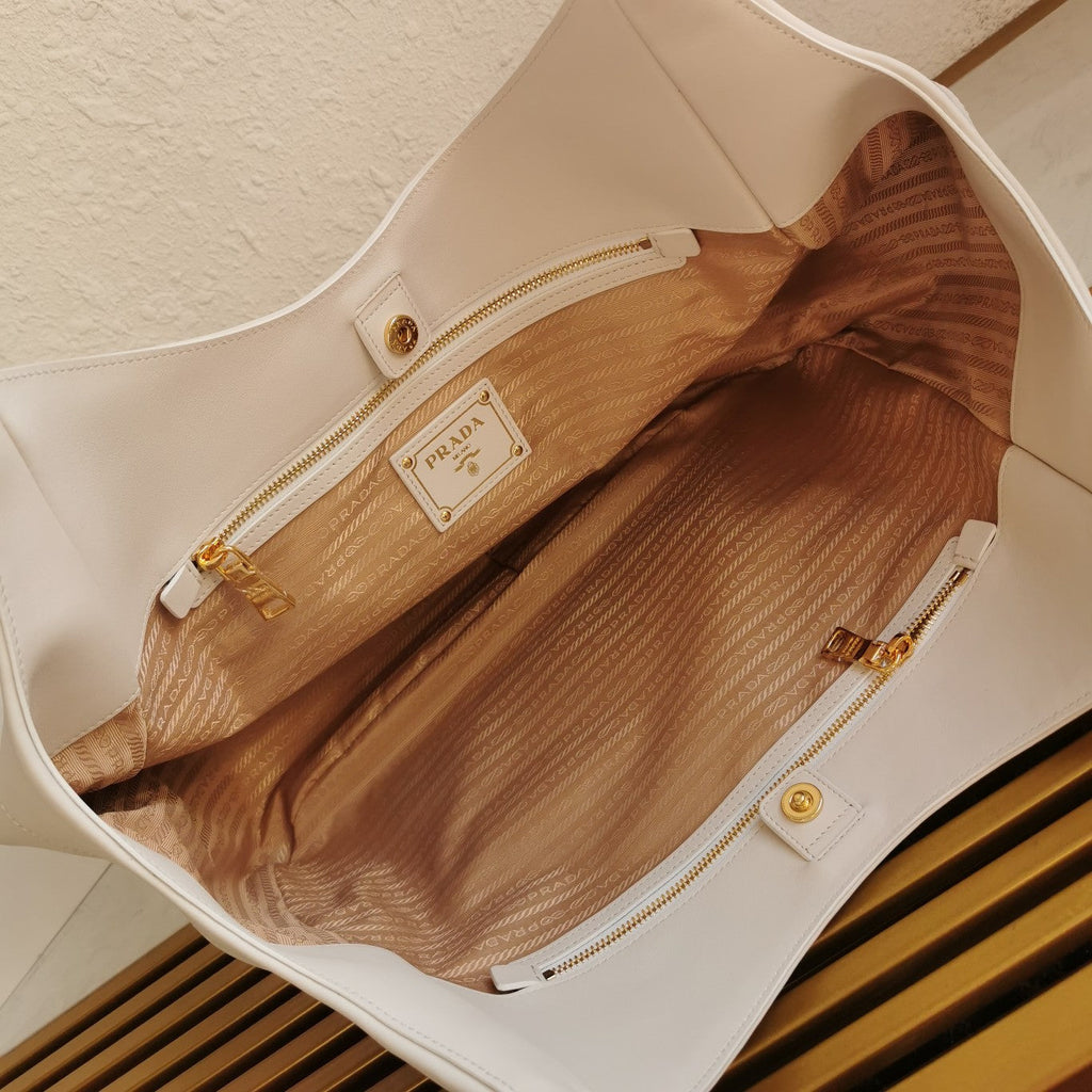 PRADA CHAIN TOTE 39 SOFT WHITE CALFSKIN