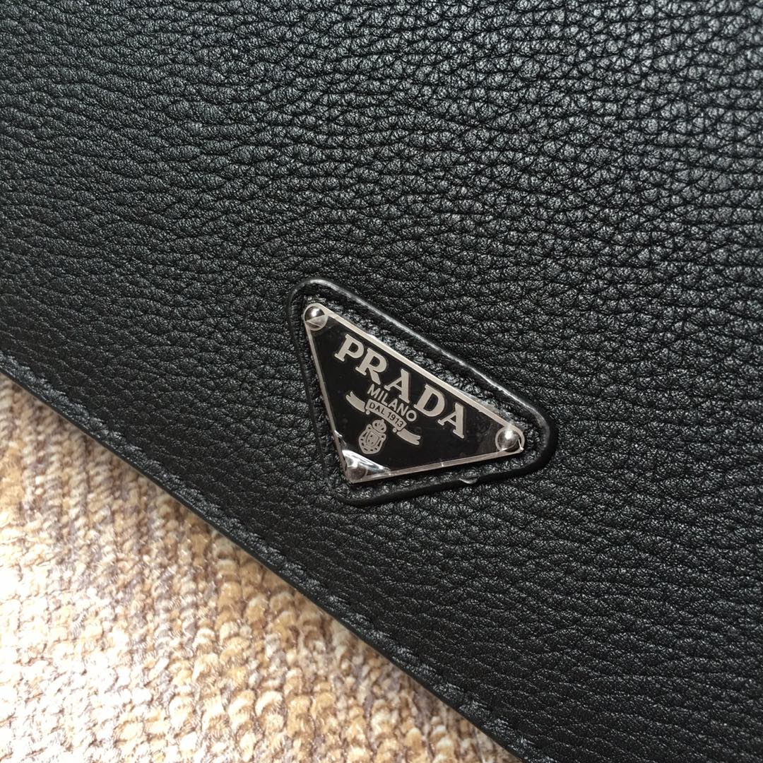 PRADA CLUTCH 26 IN BLACK DEERSKIN EMBOSSED LOGO