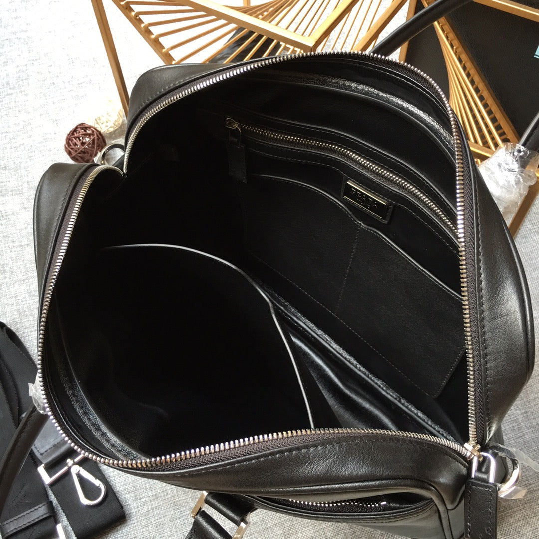 PRADA EMBOSSED LOGO BRIEFCASE 38 IN BLACK SMOOTH CALFSKIN