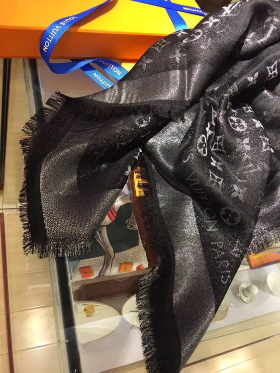 LOUIS VUITTON LV SCARF 140 CM IN WOOL MIX SILK 693003