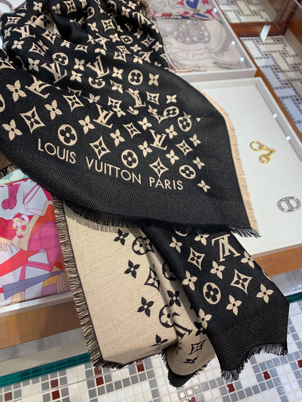 LOUIS VUITTON LV SCARF 200 CM IN WOOL MIX SILK 737209