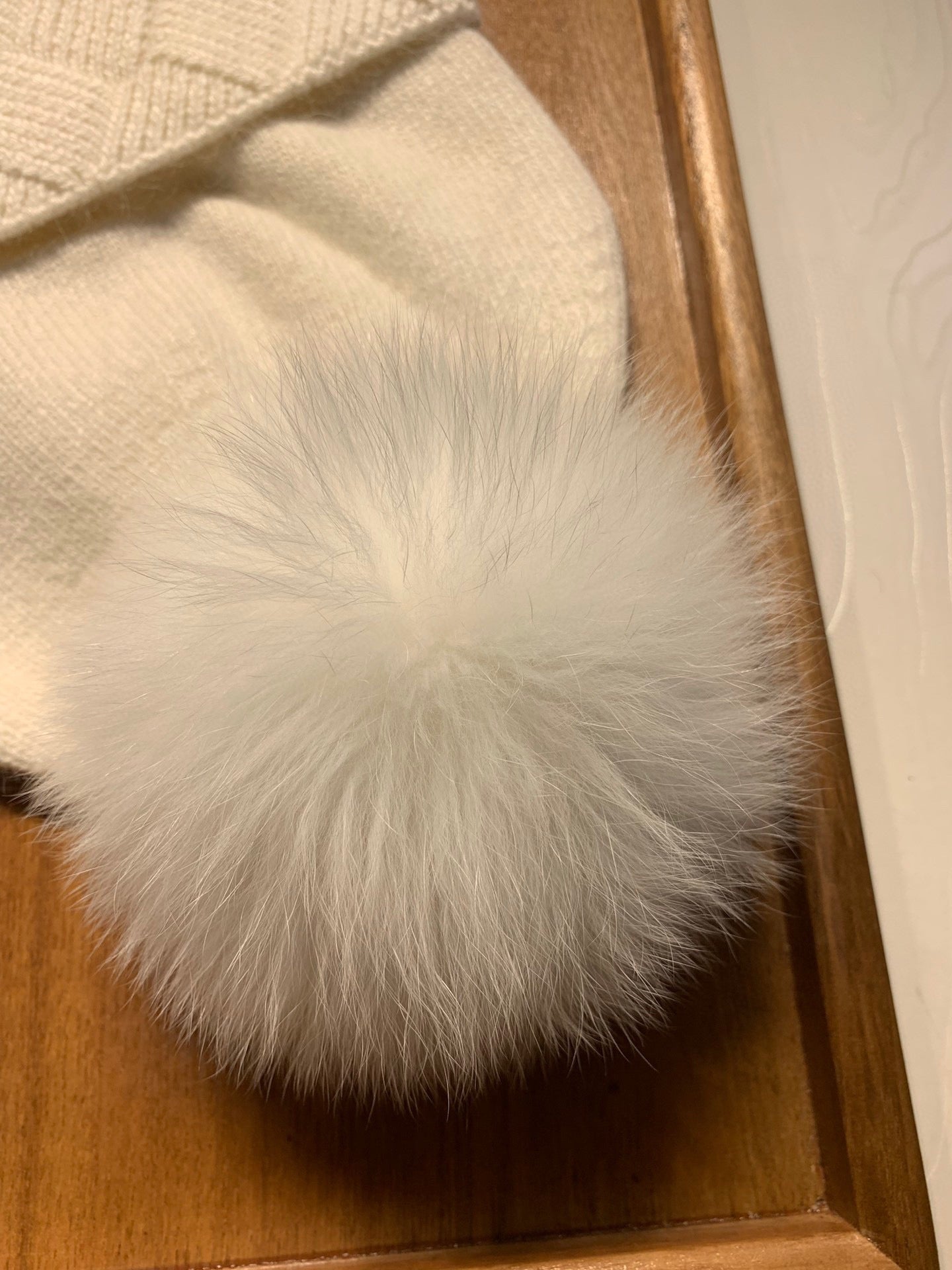 PRADA BEANIE HAT IN WHITE WOOL AND RABBIT FUR 361435