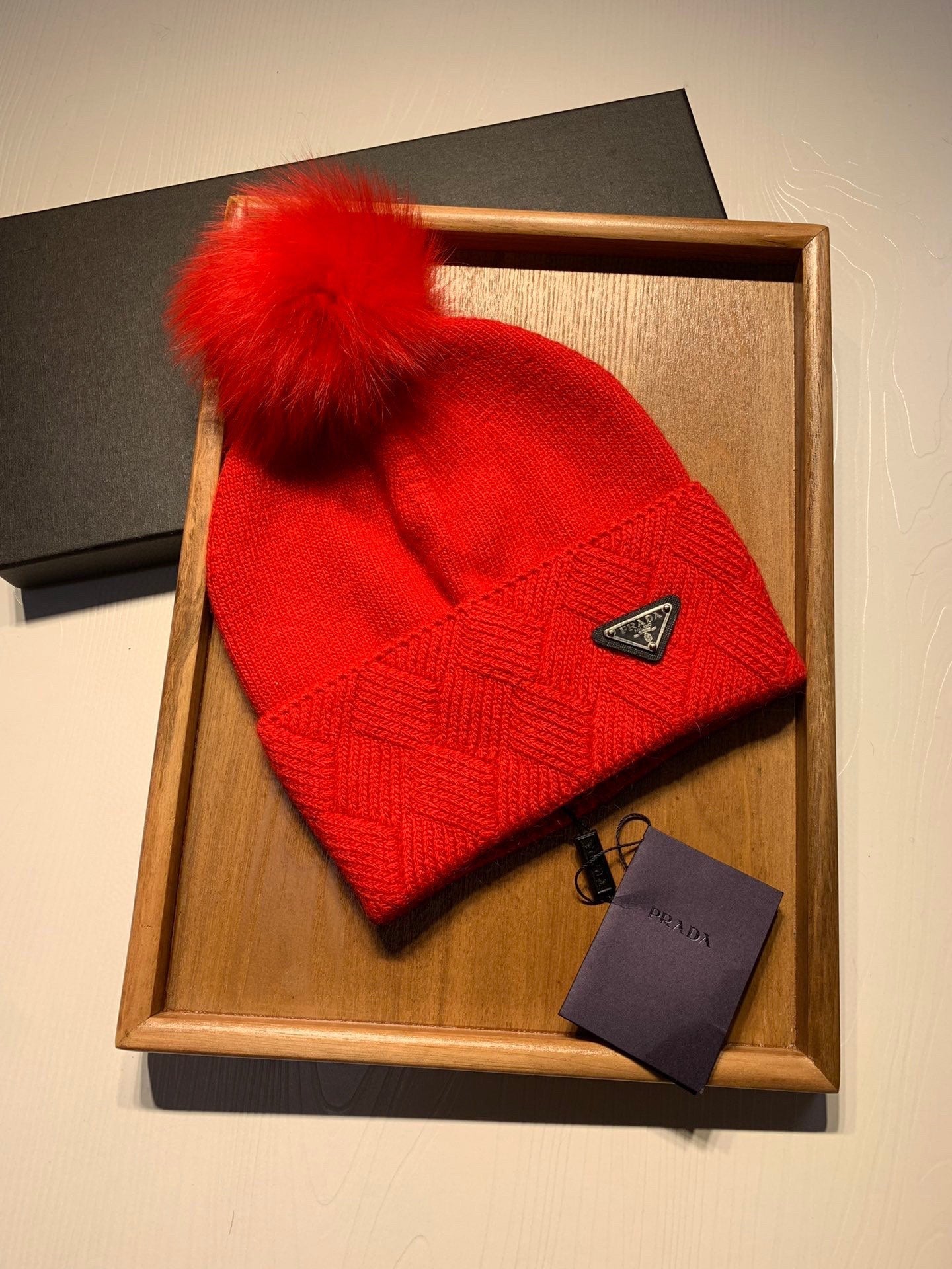 PRADA BEANIE HAT IN CHERRY RED WOOL AND RABBIT FUR 361436