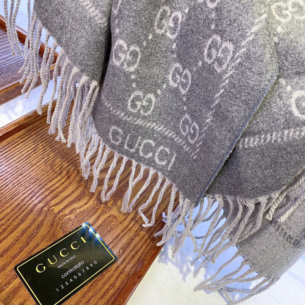 GUCCI JACQUARD PATTERN KNIT SCARF 180 CM IN COOL GRAY WOOL 402421