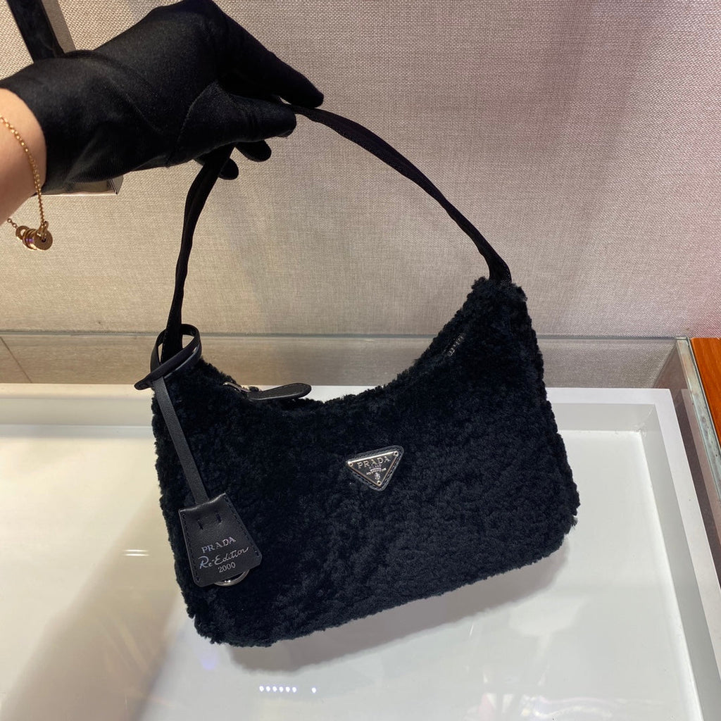 PRADA HOBO BAG 23 IN BLACK SHEARLING