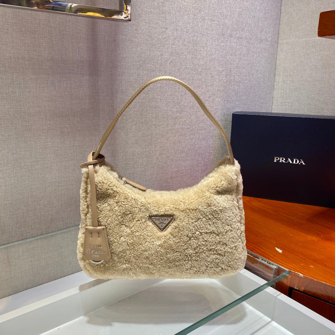 PRADA HOBO BAG 23 IN BEIGE SHEARLING