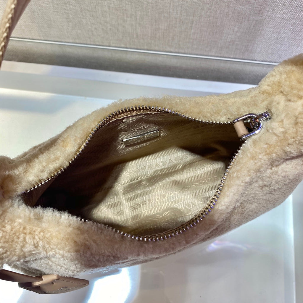PRADA HOBO BAG 23 IN BEIGE SHEARLING