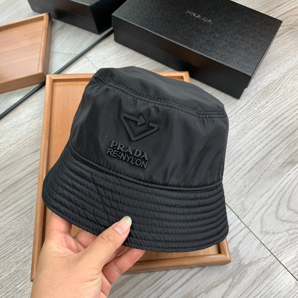 PRADA BUCKET HAT IN BLACK RE-NYLON 234098
