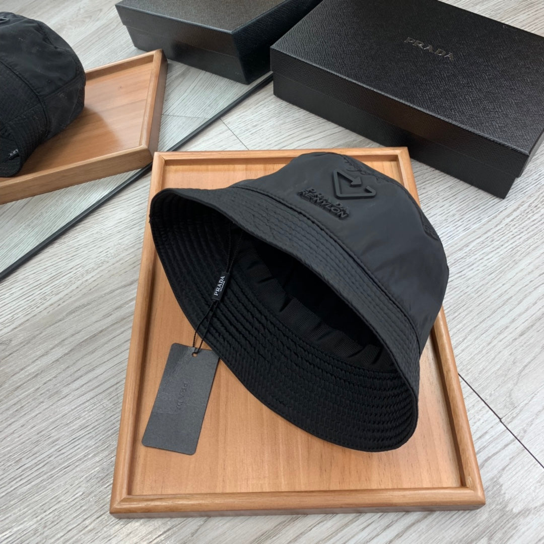 PRADA BUCKET HAT IN BLACK RE-NYLON 234098