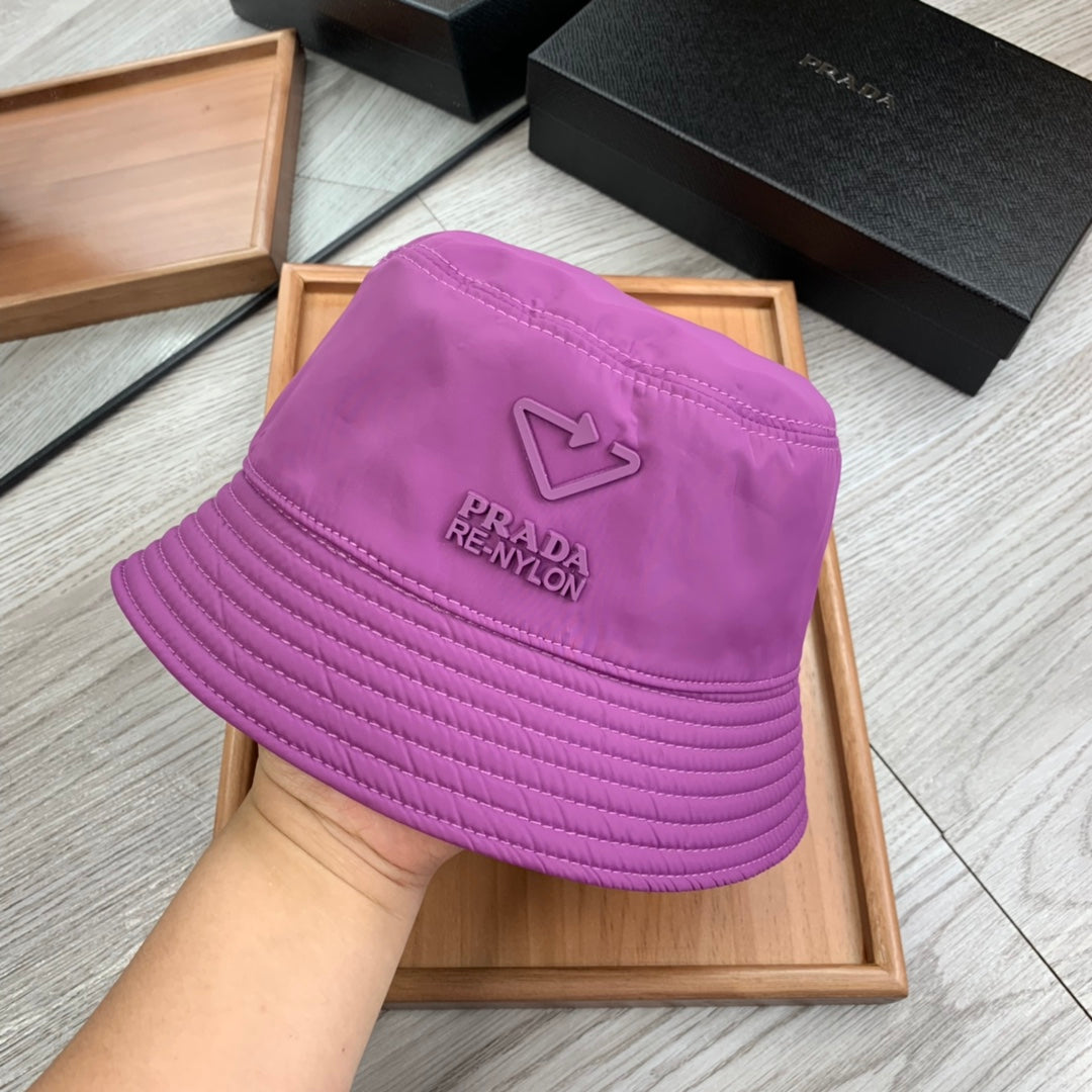 PRADA BUCKET HAT IN PURPLE RE-NYLON 234100