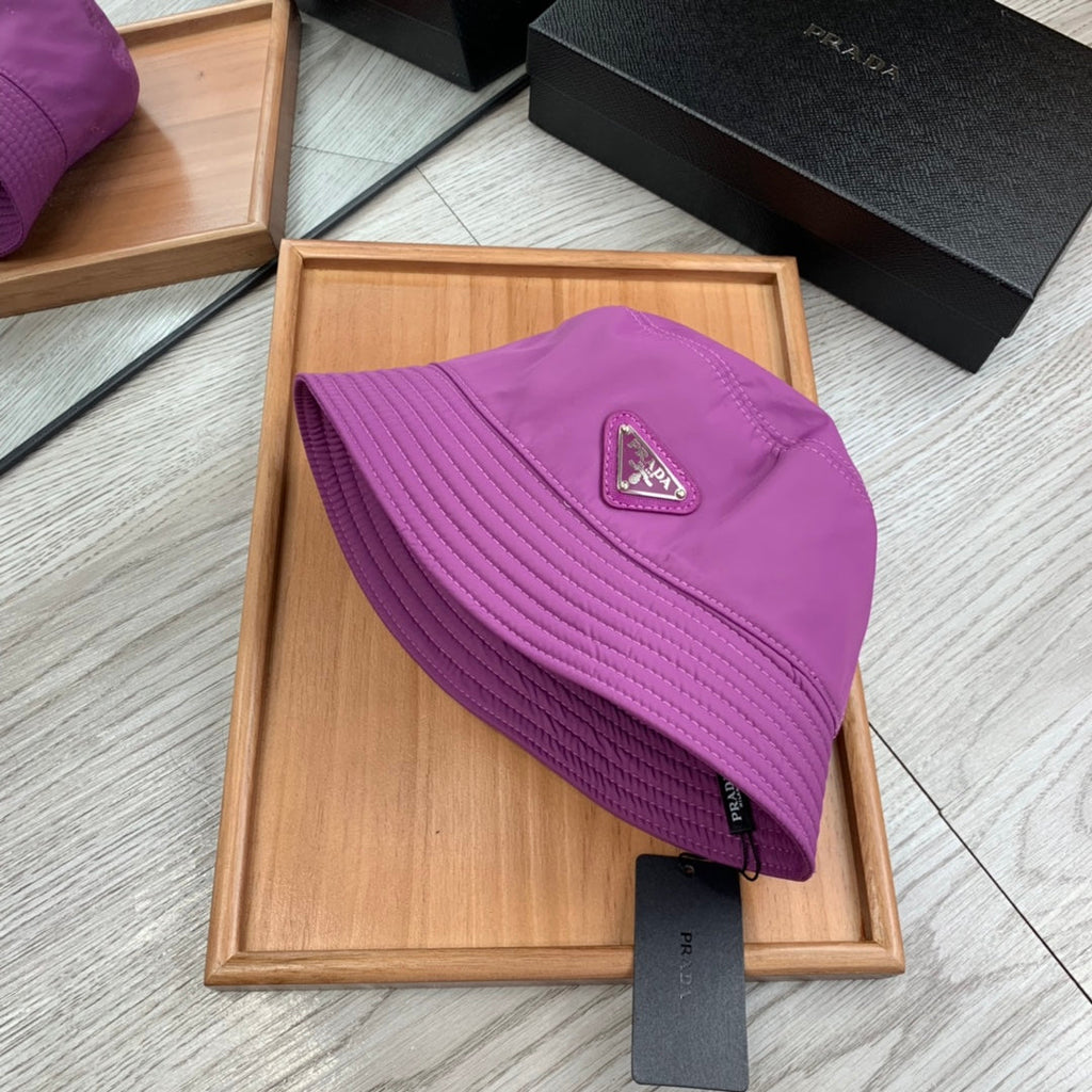 PRADA BUCKET HAT IN PURPLE RE-NYLON 234100