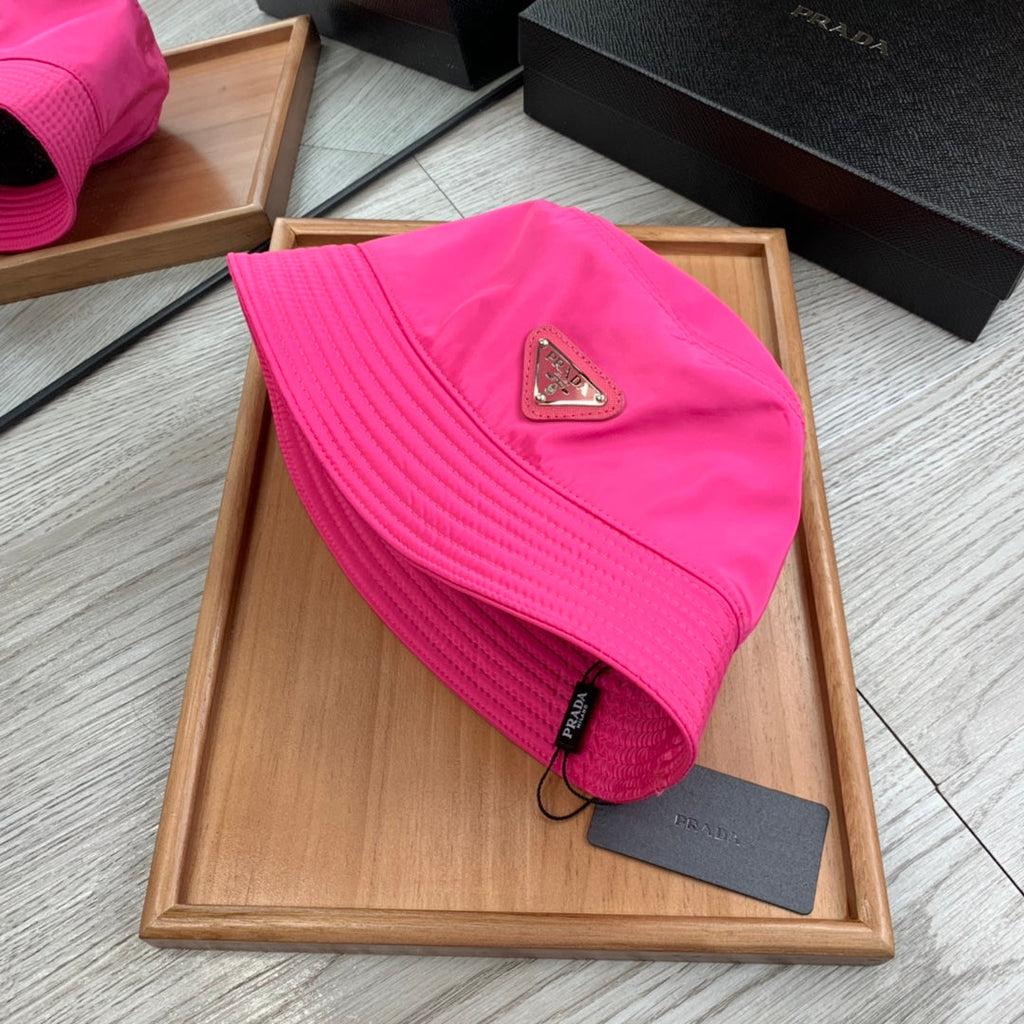 PRADA BUCKET HAT IN BRIGHT PINK RE-NYLON 234102