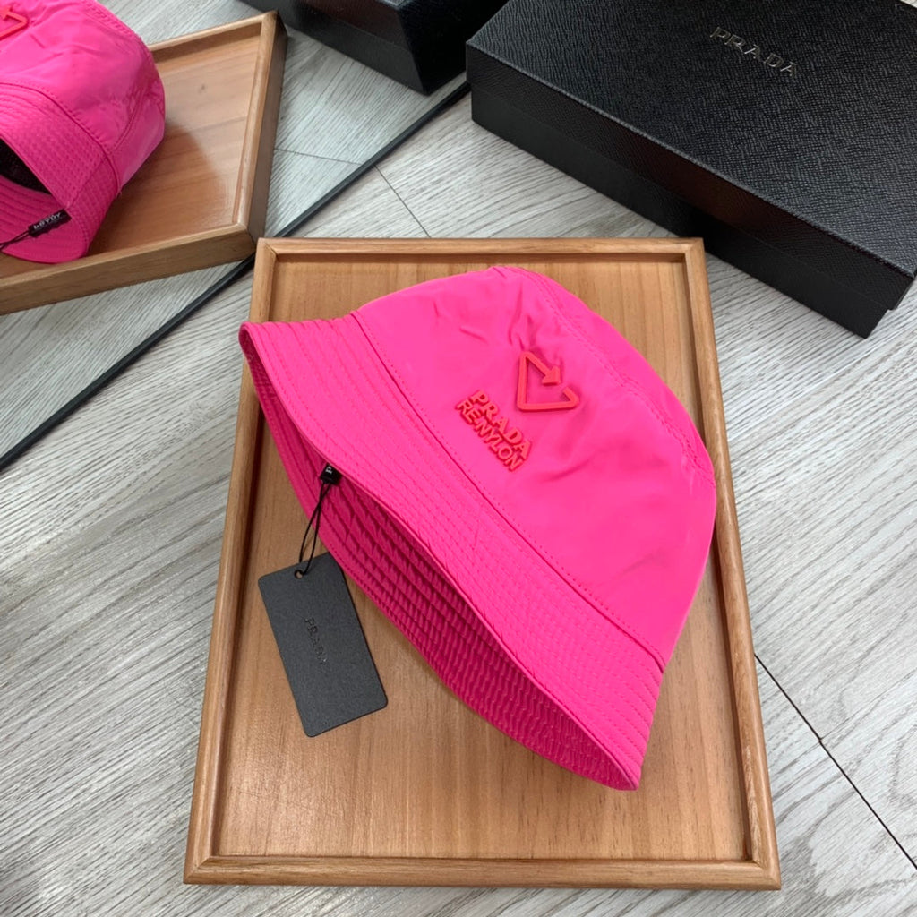 PRADA BUCKET HAT IN BRIGHT PINK RE-NYLON 234102