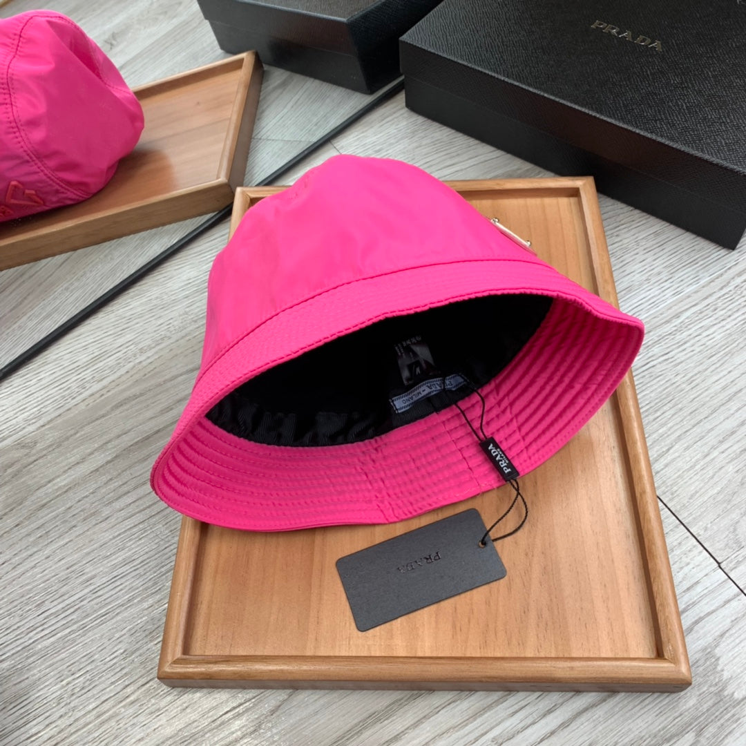 PRADA BUCKET HAT IN BRIGHT PINK RE-NYLON 234102