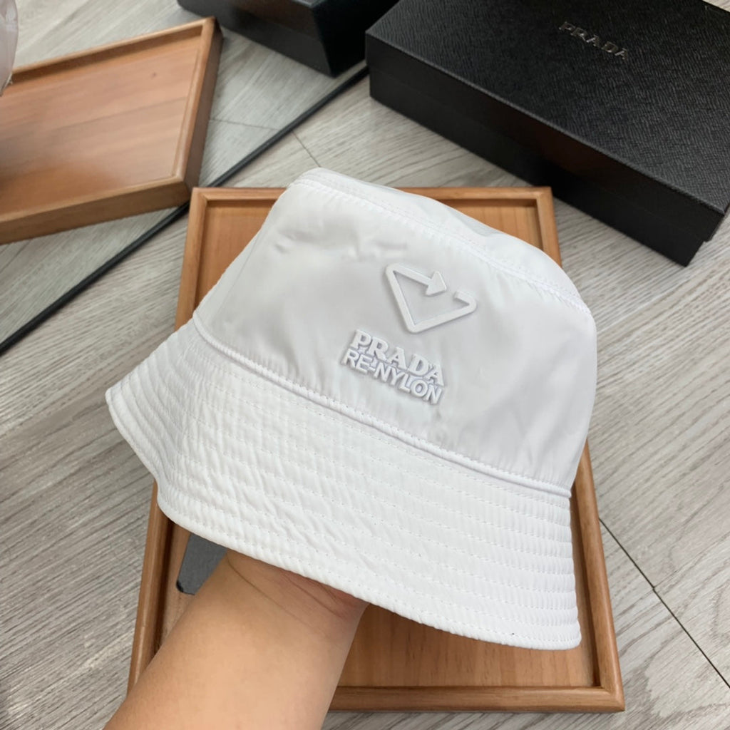PRADA BUCKET HAT IN WHITE RE-NYLON 234104