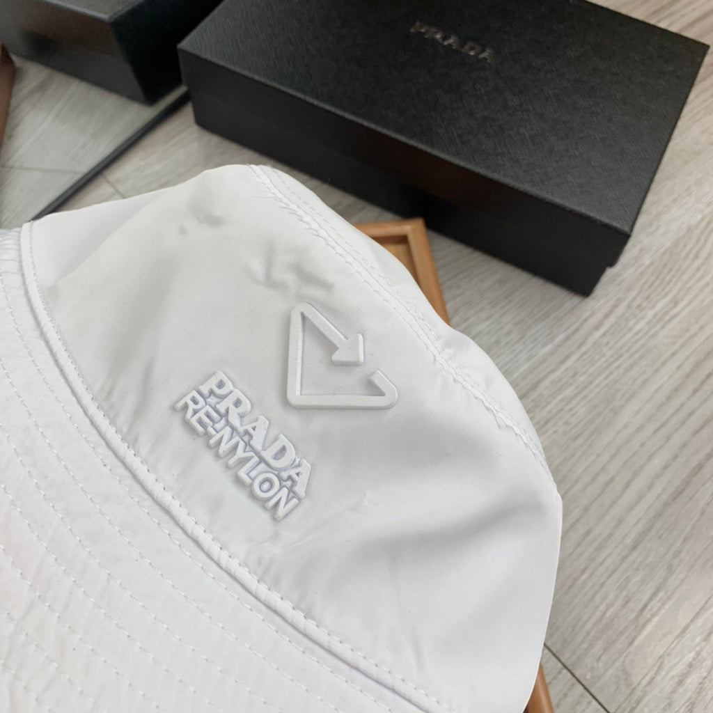 PRADA BUCKET HAT IN WHITE RE-NYLON 234104