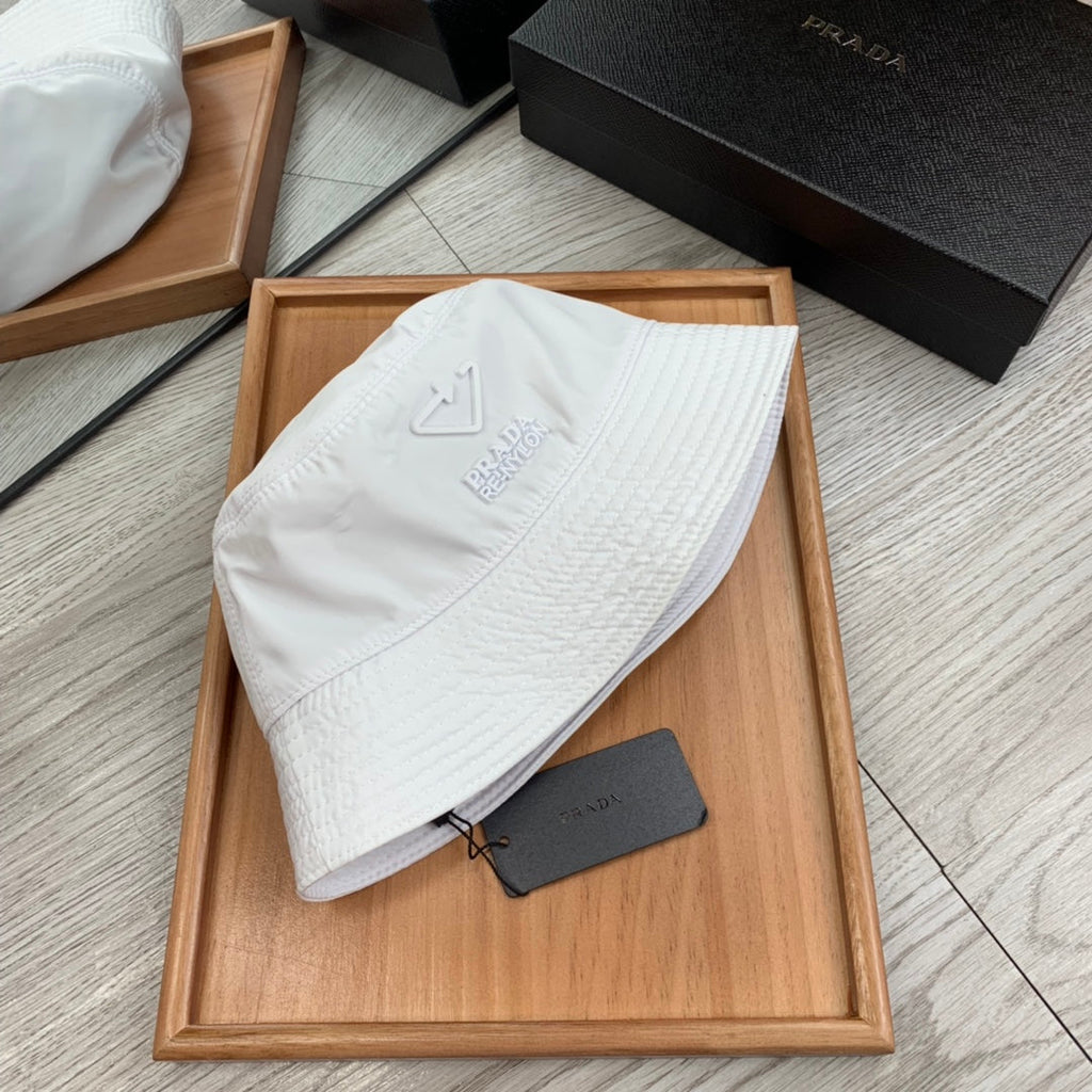 PRADA BUCKET HAT IN WHITE RE-NYLON 234104