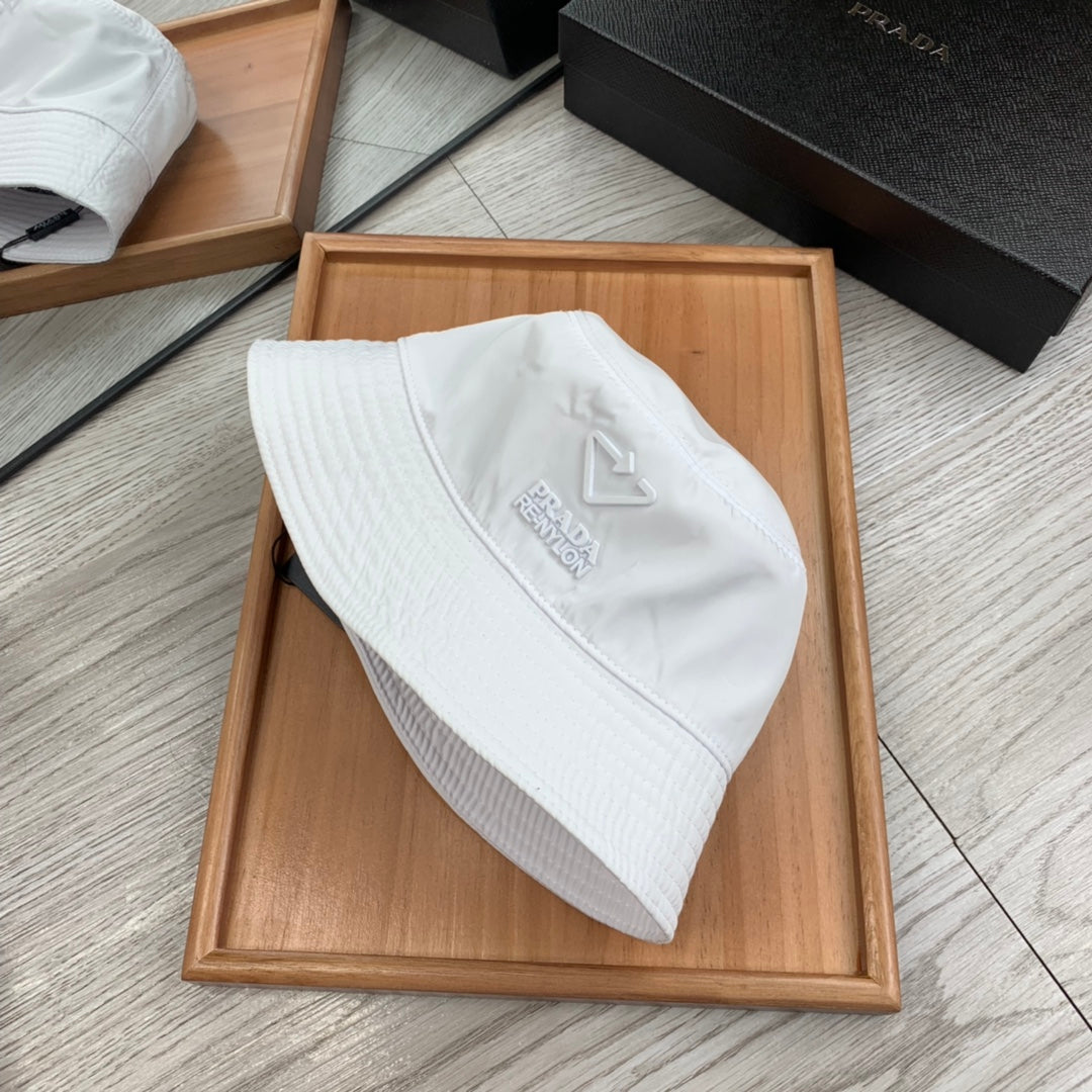 PRADA BUCKET HAT IN WHITE RE-NYLON 234104