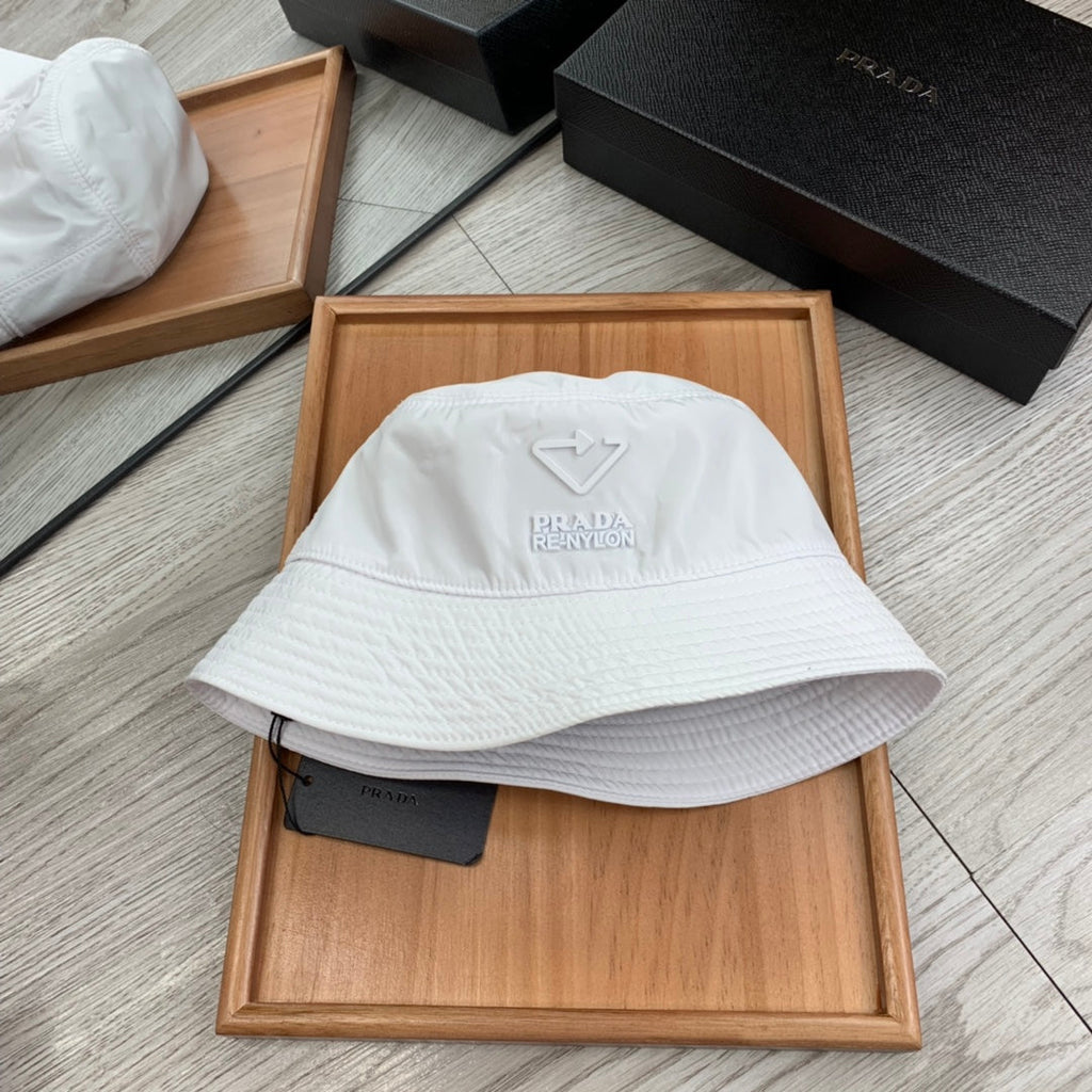 PRADA BUCKET HAT IN WHITE RE-NYLON 234104