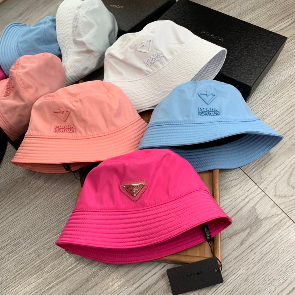 PRADA BUCKET HAT IN WHITE RE-NYLON 234104