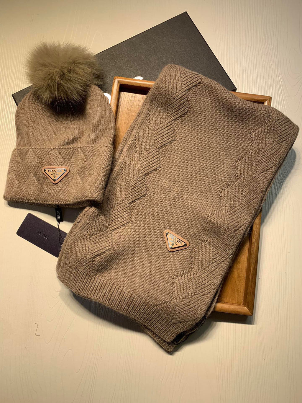 PRADA SET SCARF AND HAT IN MEDIUM BROWN WOOL AND RABBIT FUR 416364