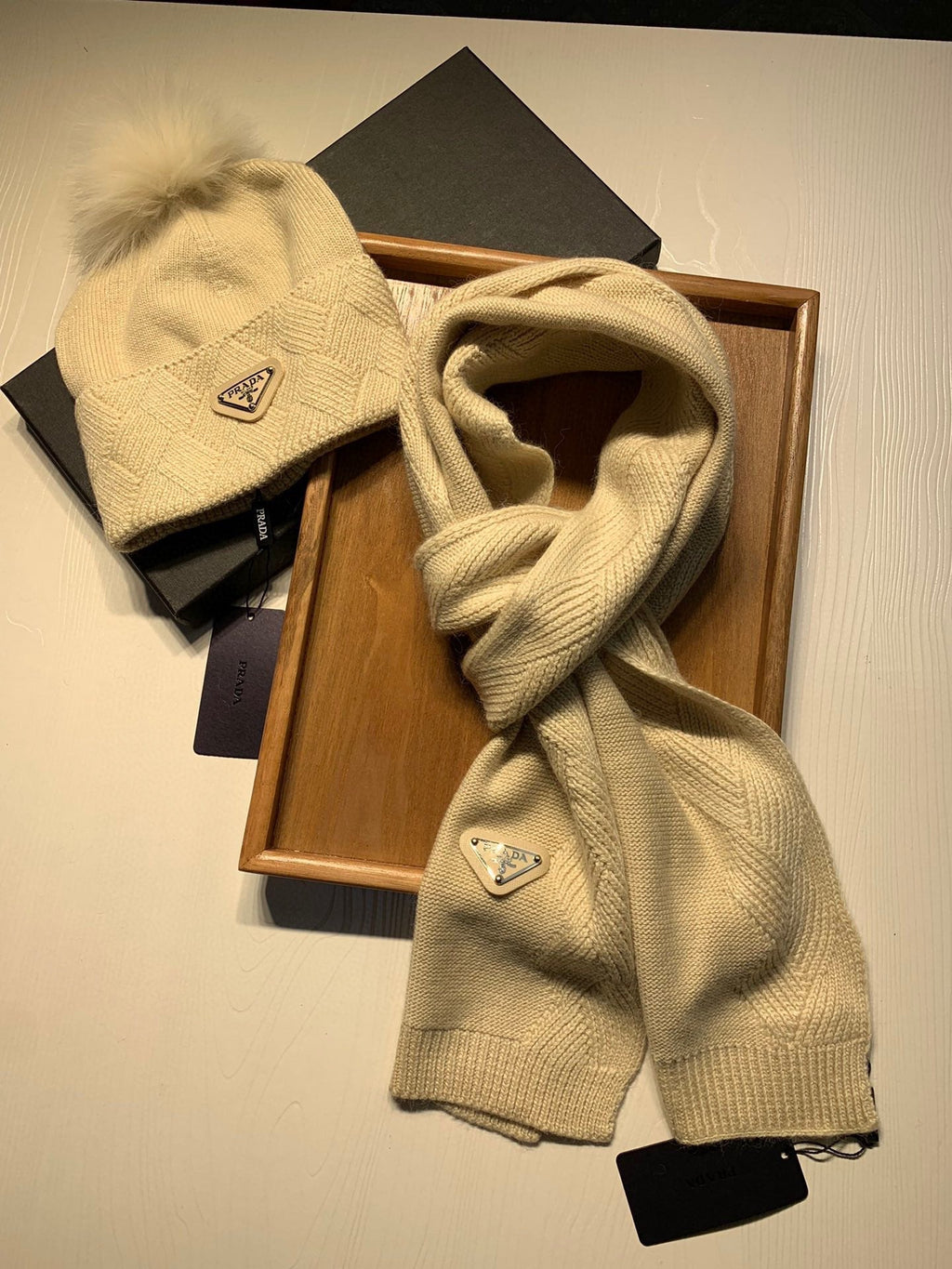 PRADA SET SCARF AND HAT IN BISQUE BEIGE WOOL AND RABBIT FUR 416365