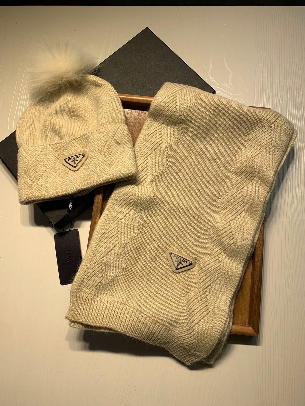 PRADA SET SCARF AND HAT IN BISQUE BEIGE WOOL AND RABBIT FUR 416365