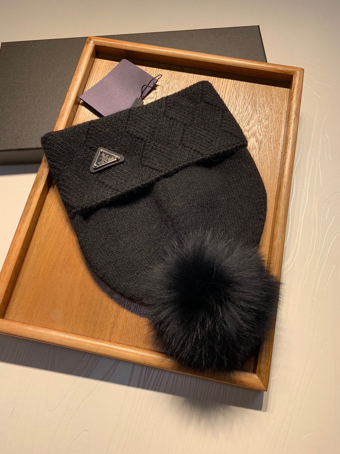 PRADA BEANIE HAT IN BLACK WOOL AND RABBIT FUR 361438