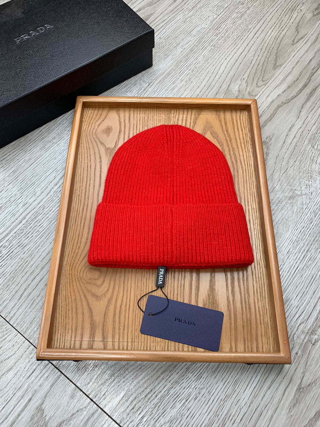 PRADA BEANIE HAT IN CHERRY RED WOOL 431358