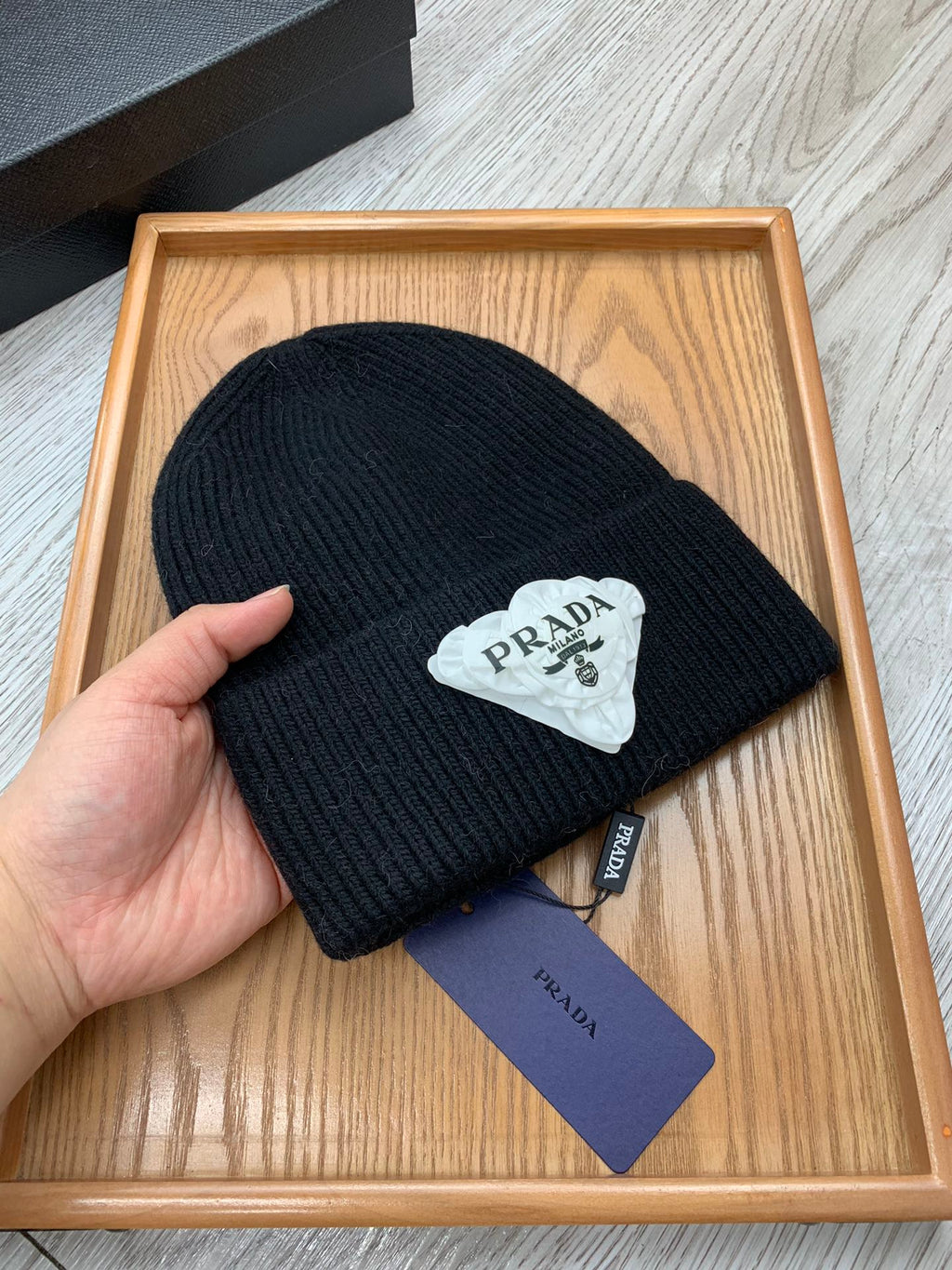 PRADA BEANIE HAT IN BLACK WOOL 431357