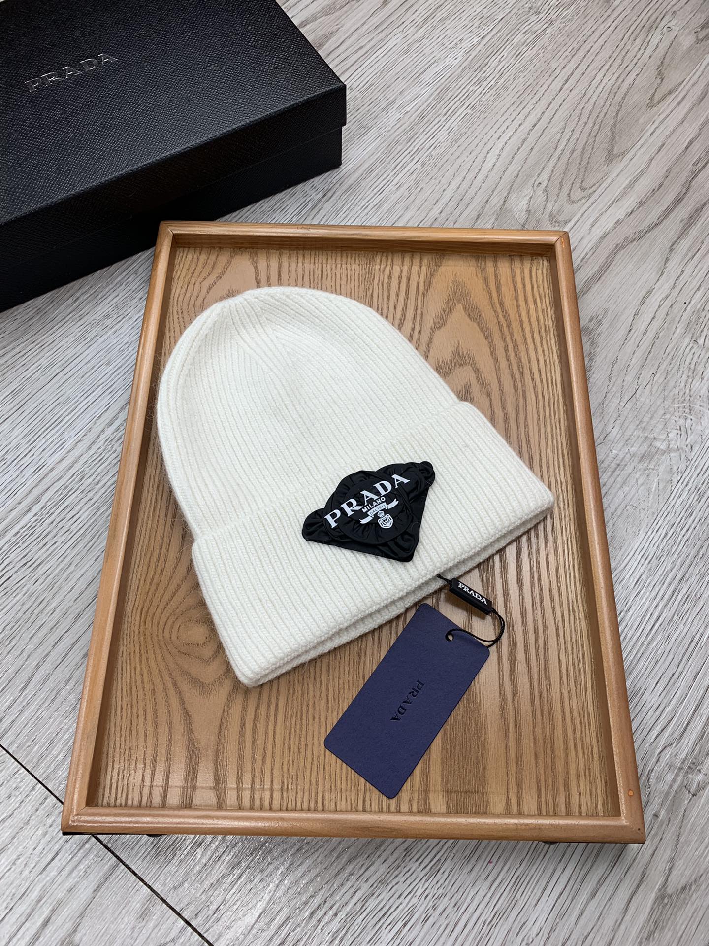 PRADA BEANIE HAT IN WHITE WOOL 431356