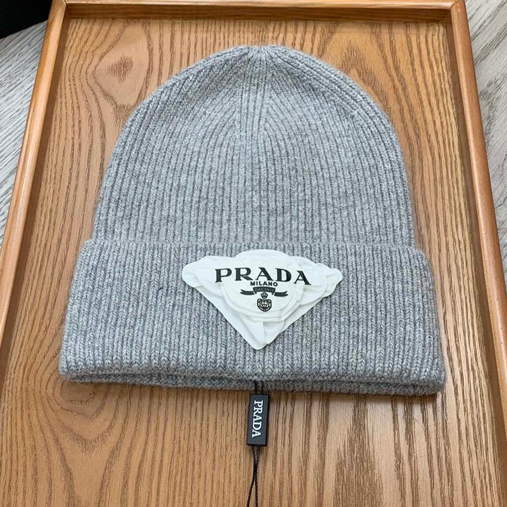 PRADA BEANIE HAT IN PALE GRAY WOOL 431360