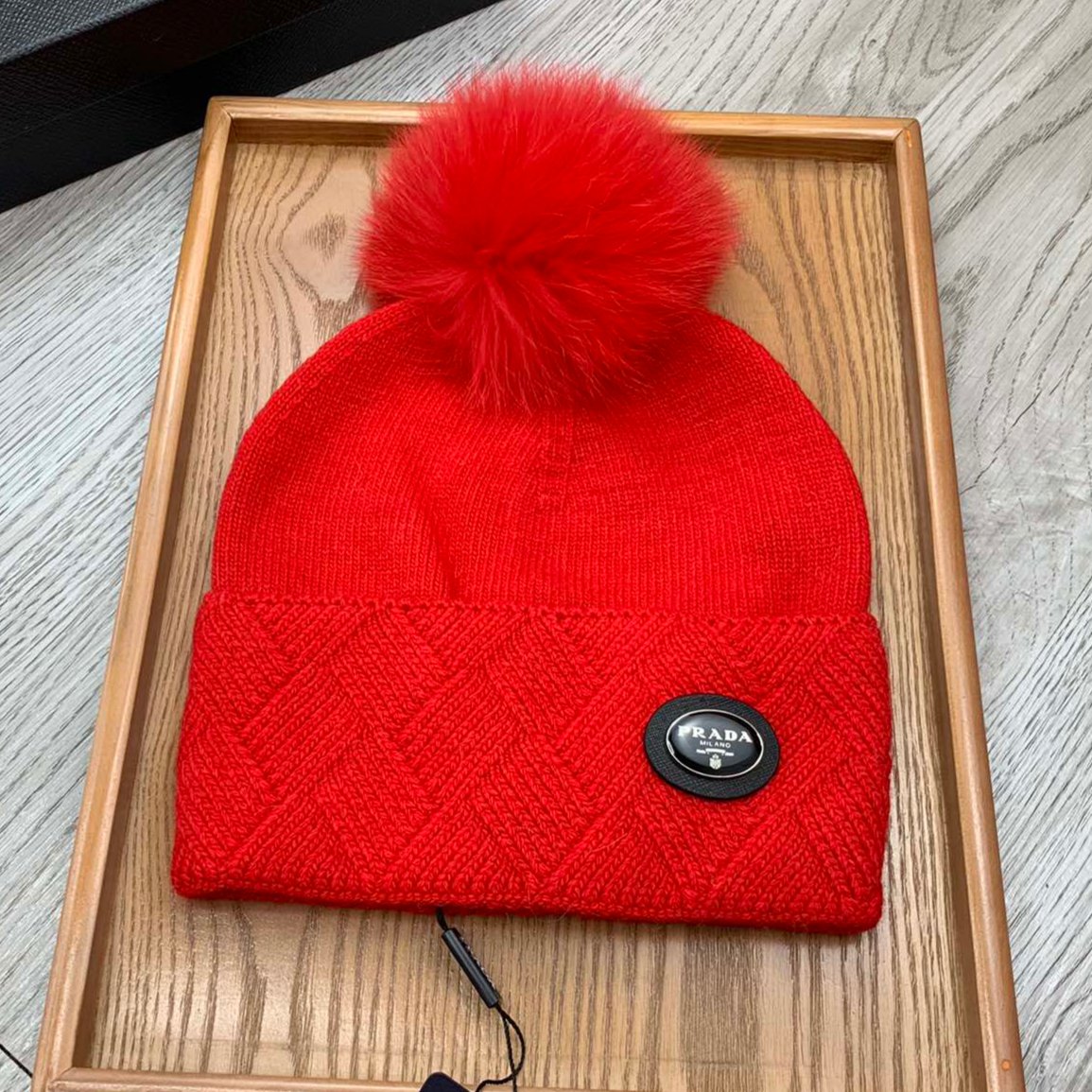 PRADA BEANIE HAT IN CHERRY RED WOOL AND RABBIT FUR 346718