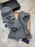 PRADA SET SCARF AND HAT IN MOUSE GRAY WOOL AND RABBIT FUR 386078