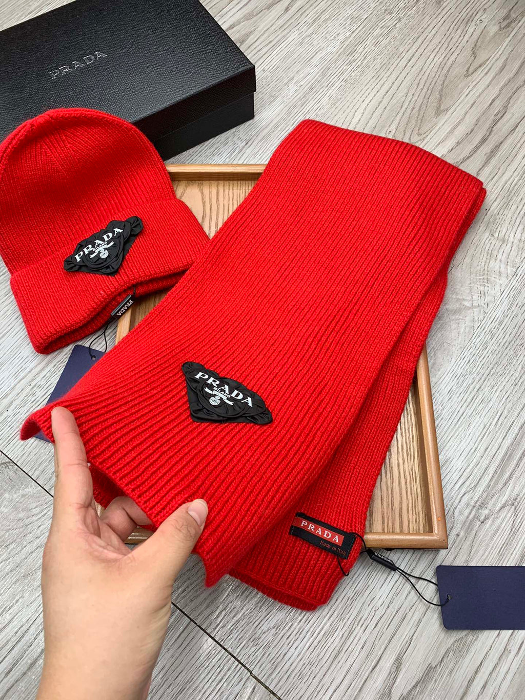 PRADA SET SCARF AND HAT IN CHERRY RED WOOL AND RABBIT FUR 386076