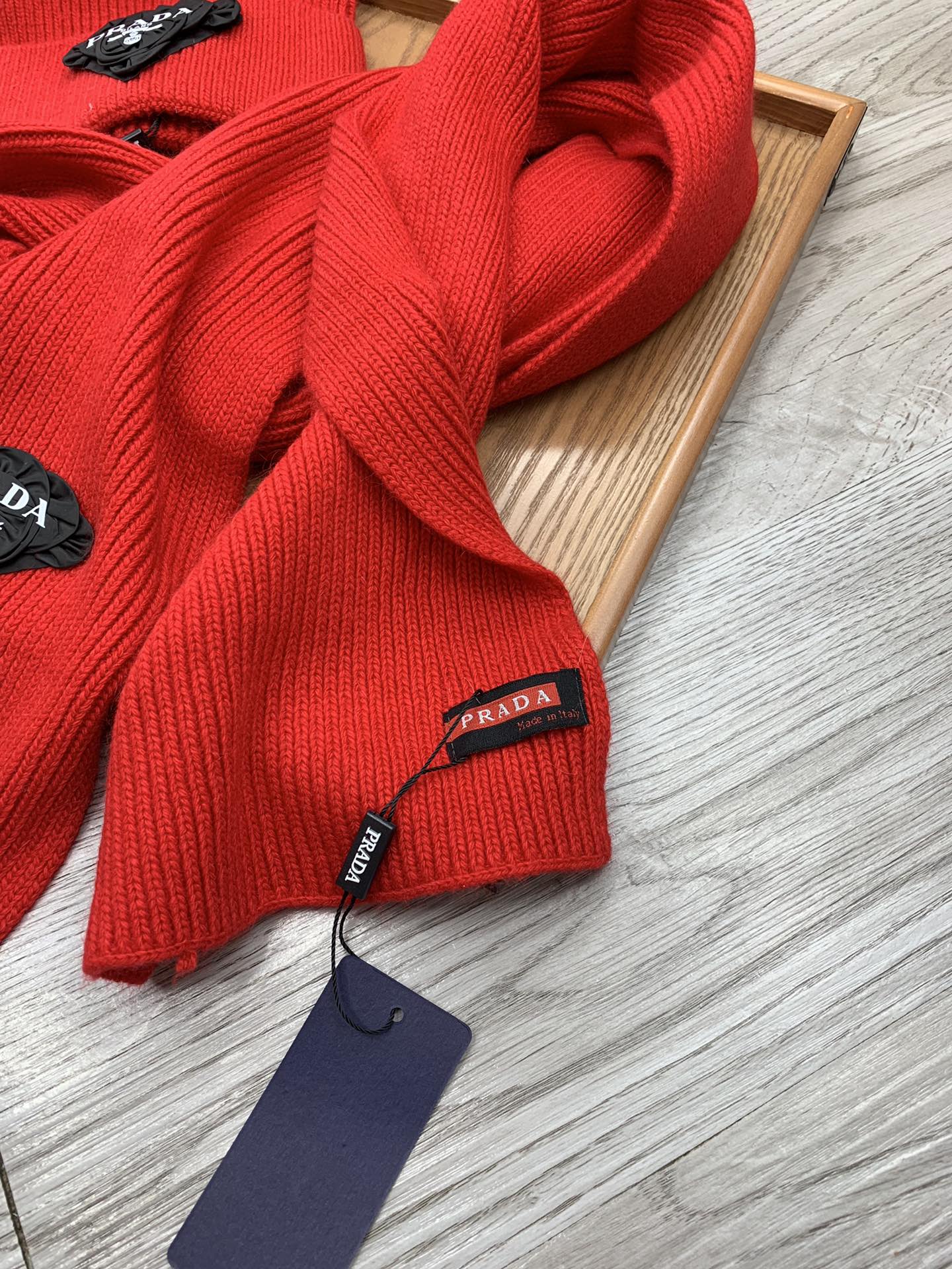 PRADA SET SCARF AND HAT IN CHERRY RED WOOL AND RABBIT FUR 386076