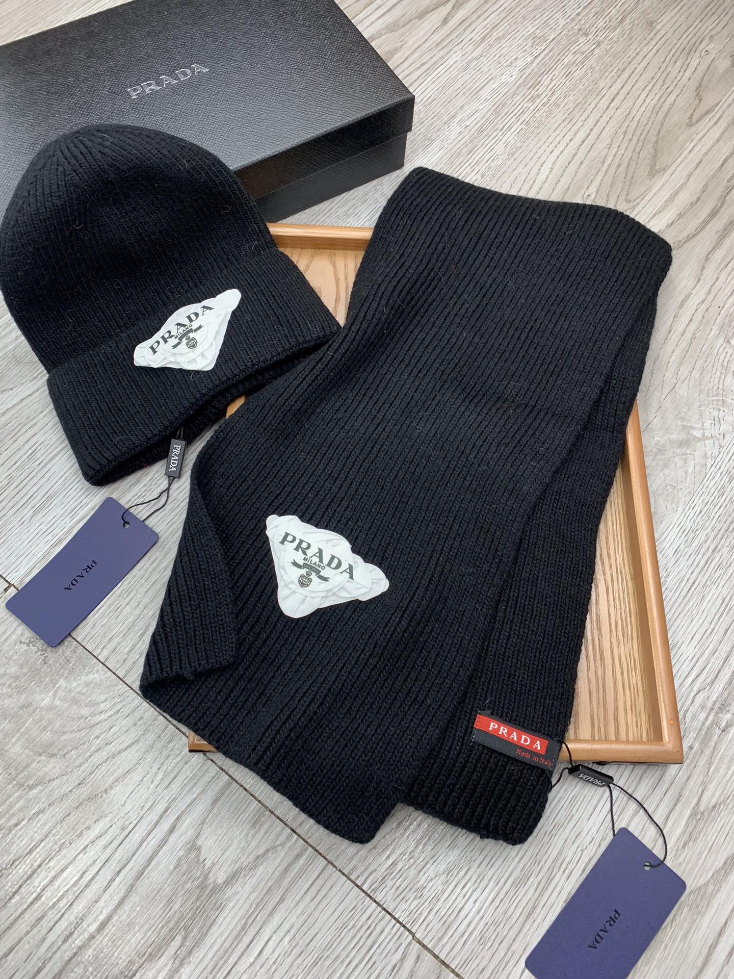 PRADA SET SCARF AND HAT IN BLACK WOOL AND RABBIT FUR 386077