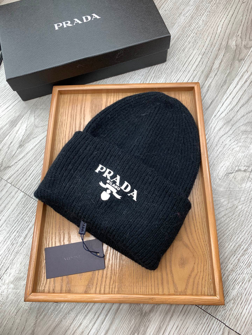 PRADA BEANIE HAT IN BLACK WOOL 108753