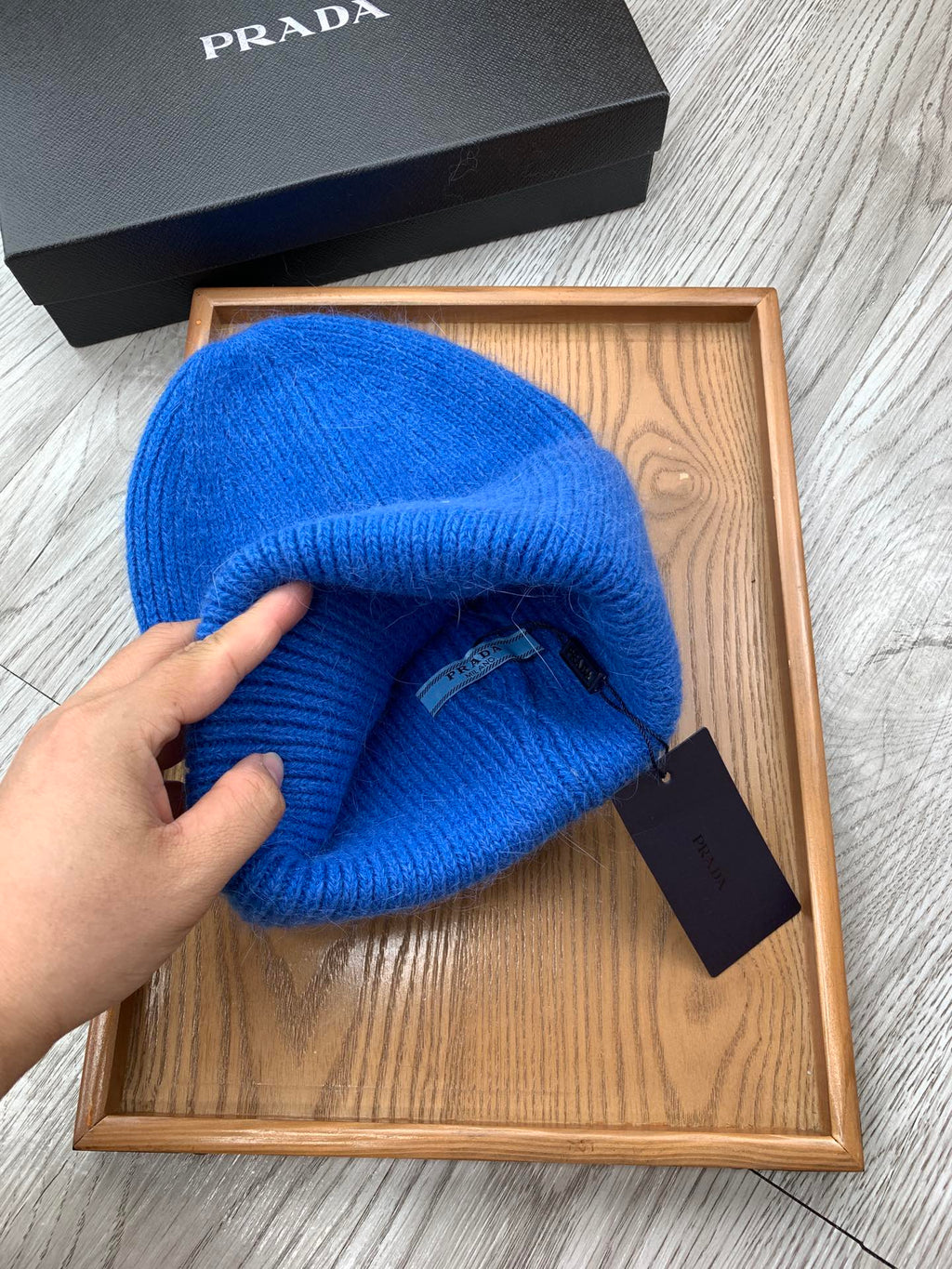 PRADA BEANIE HAT IN COBALT BLUE WOOL 108752