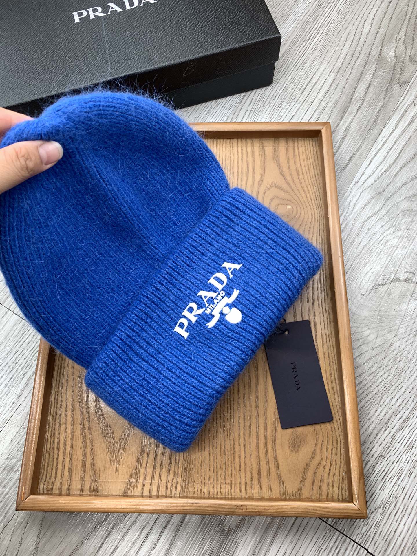 PRADA BEANIE HAT IN COBALT BLUE WOOL 108752