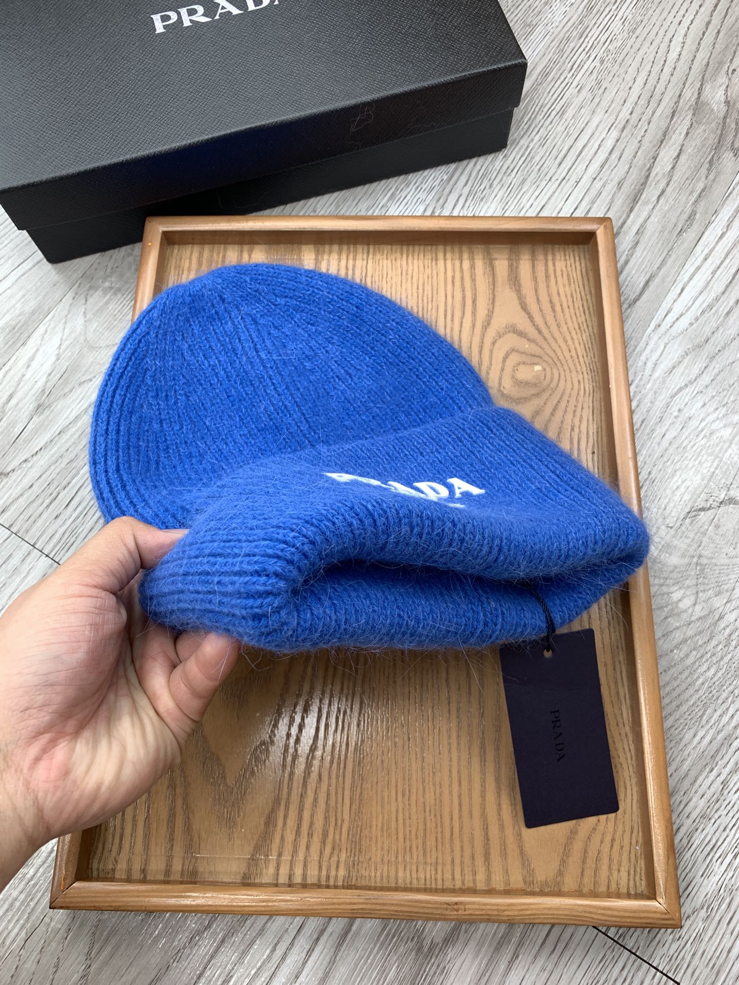 PRADA BEANIE HAT IN COBALT BLUE WOOL 108752