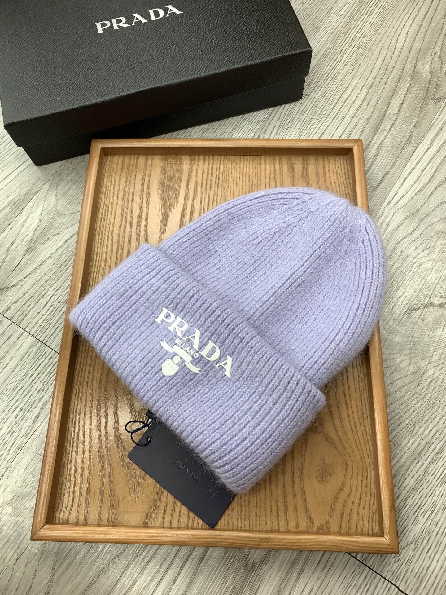 PRADA BEANIE HAT IN PASTEL PURPLE WOOL 108749