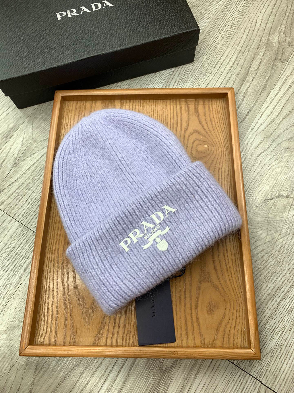 PRADA BEANIE HAT IN PASTEL PURPLE WOOL 108749
