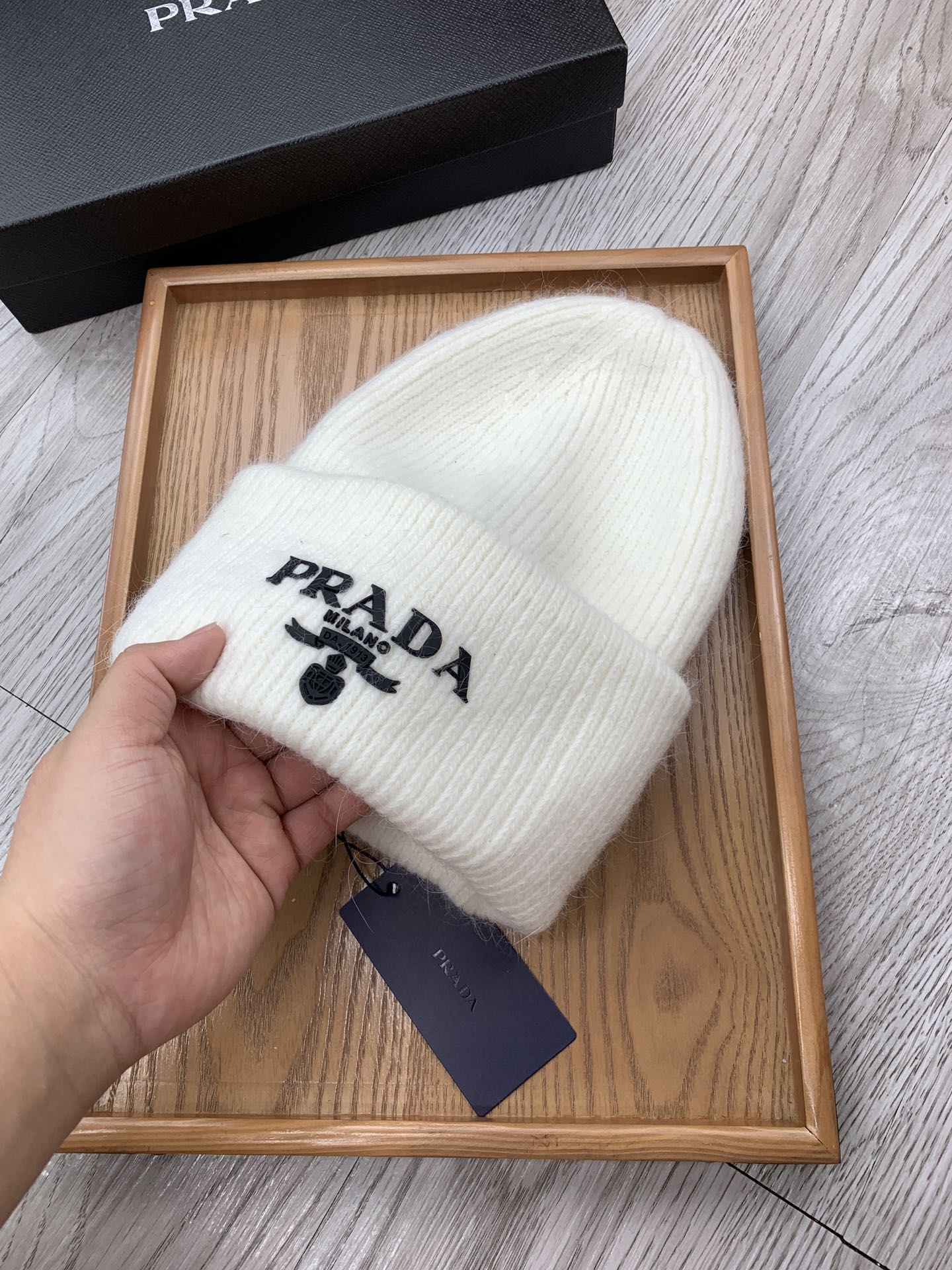 PRADA BEANIE HAT IN WHITE WOOL 108748