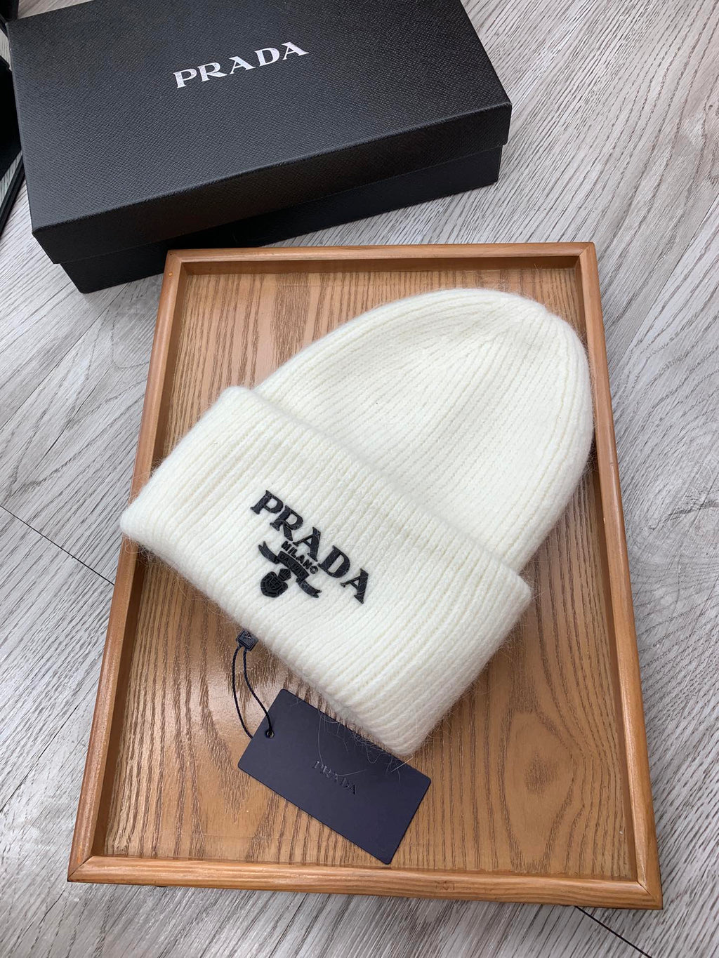 PRADA BEANIE HAT IN WHITE WOOL 108748