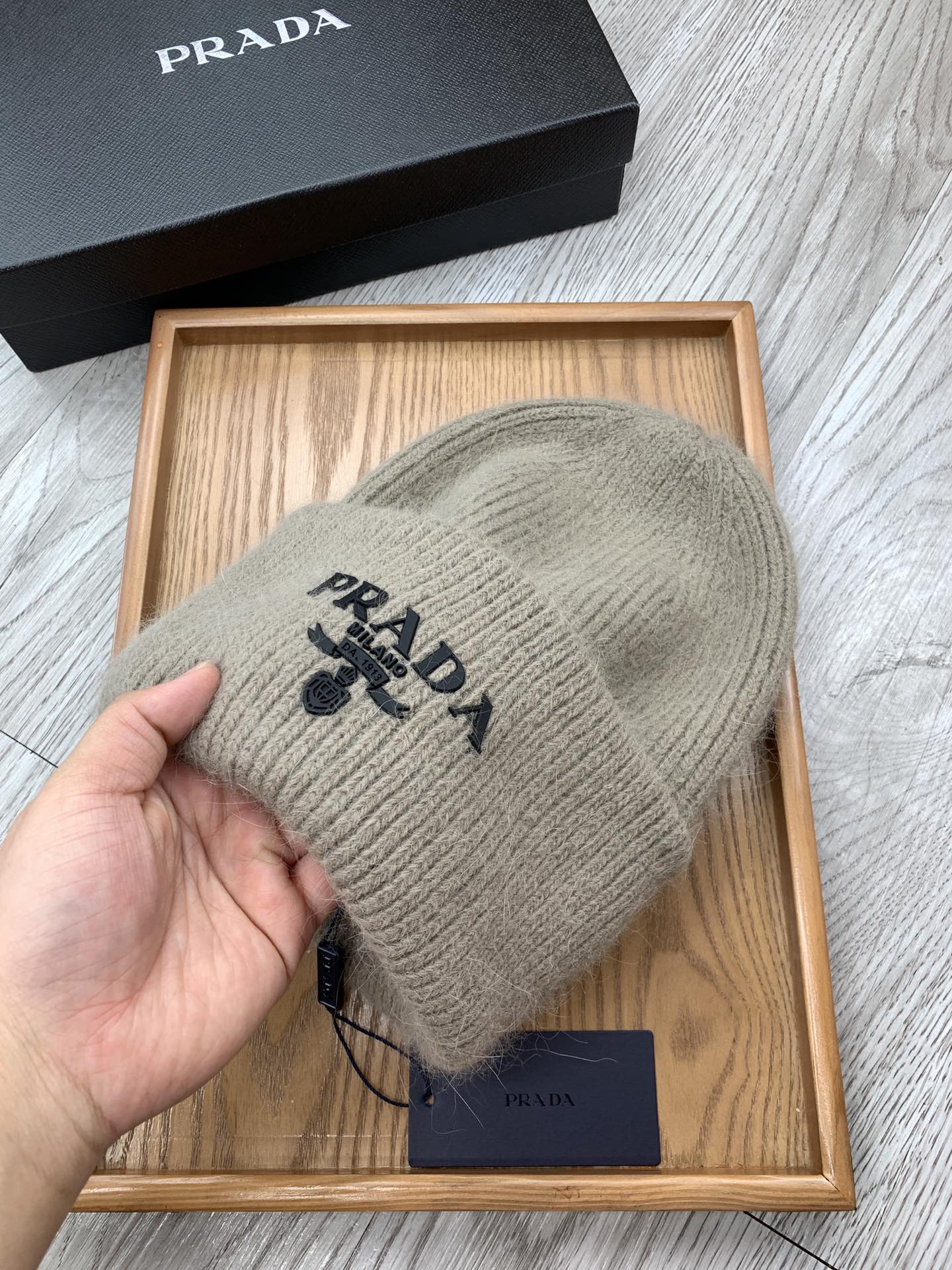 PRADA BEANIE HAT IN KHAKI BROWN WOOL 108747
