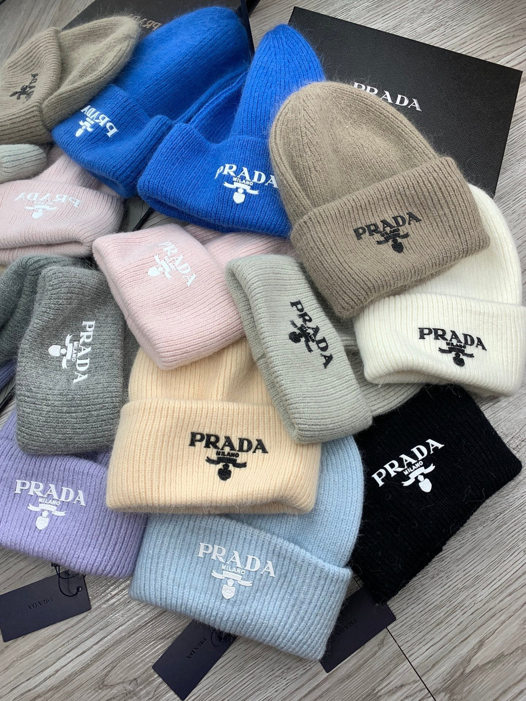PRADA BEANIE HAT IN KHAKI BROWN WOOL 108747