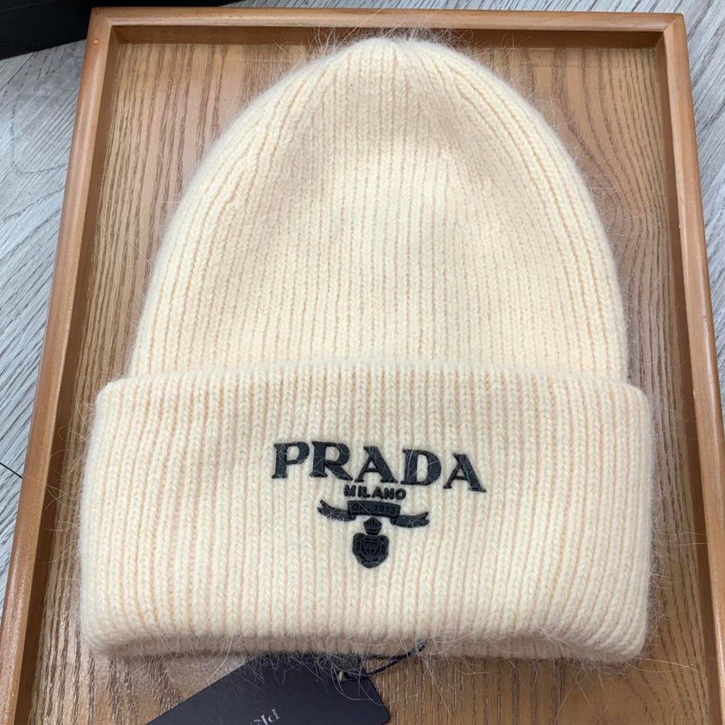 PRADA BEANIE HAT IN BEIGE CREAM WOOL 108745