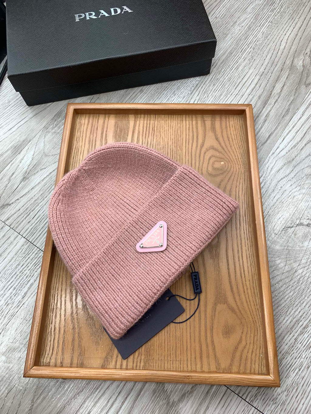 PRADA BEANIIE HAT IN CREPE PINK WOOL 335034