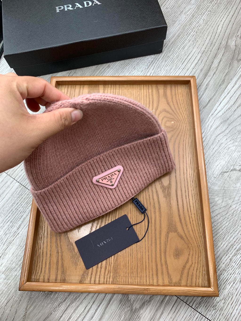 PRADA BEANIIE HAT IN CREPE PINK WOOL 335034